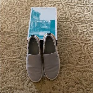 Barely worn TOMS slip on sneaker
